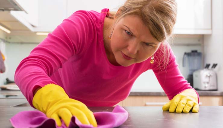 شخصیت مقعدی ،رشد شخصیت از دیدگاه فروید ،ویژگی افراد دارای شخصیت مقعدی ،رفتار روزمره شخصیت مقعدی ،درمان شخصیت مقعدی