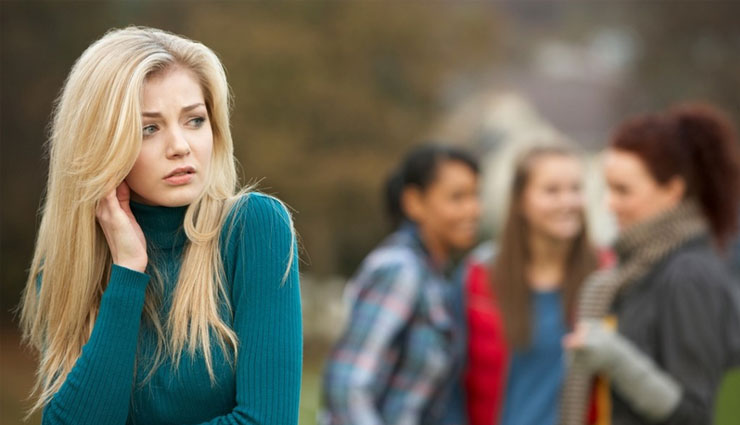 ترس از قضاوت دیگران ،چرا ما دیگران را قضاوت می‌کنیم؟ ،ریشه قضاوت‌کردن افراد ،چگونه با ترس از قضاوت دیگران مقابله کنیم؟