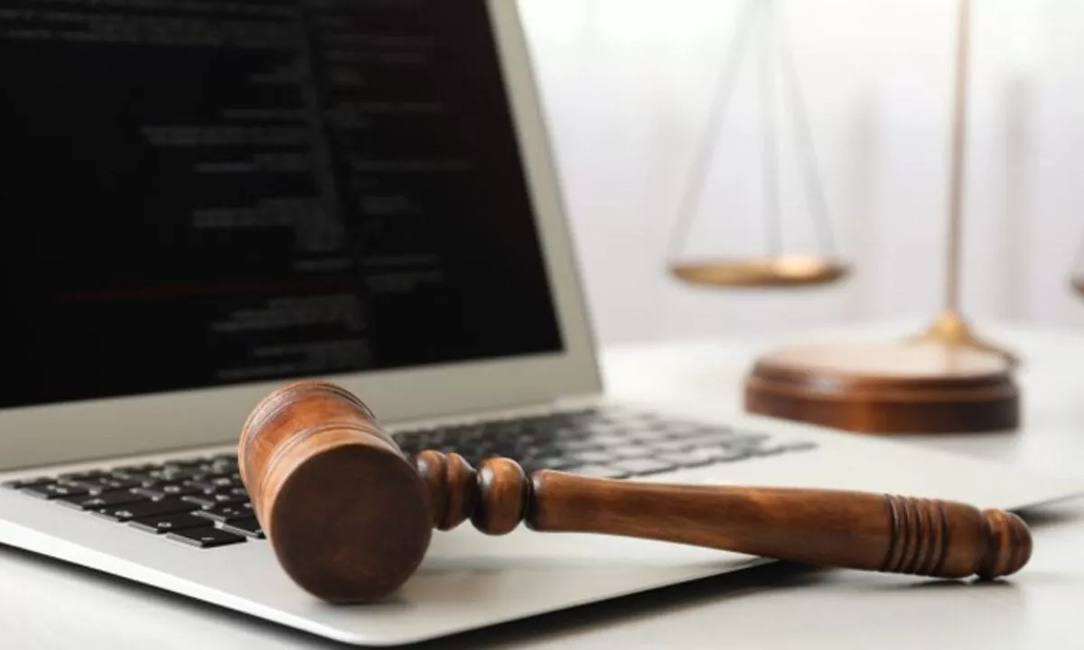 بهترین وکیل پایه یک دادگستری چه مشخصاتی باید داشته باشد؟ 4 بهترین وکیل پایه یک دادگستری چه مشخصاتی باید داشته باشد؟.webp