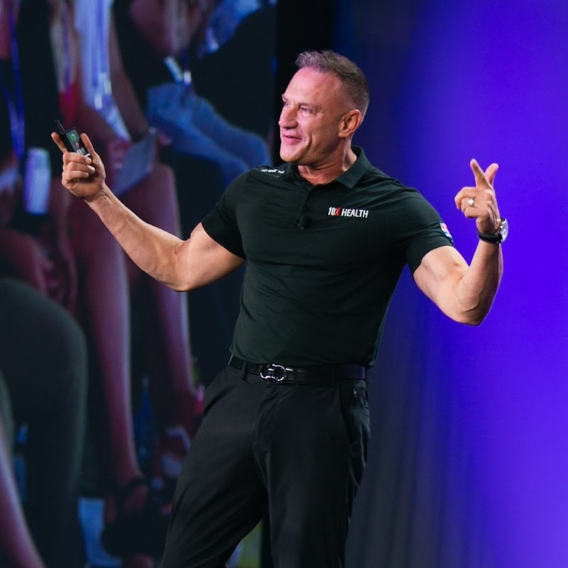 کاهش وزن و تناسب اندام چشمگیر رئیس UFC پس از پیش بینی زمان مرگش 17 کاهش وزن و تناسب اندام چشمگیر رئیس UFC پس از پیش بینی زمان مرگش