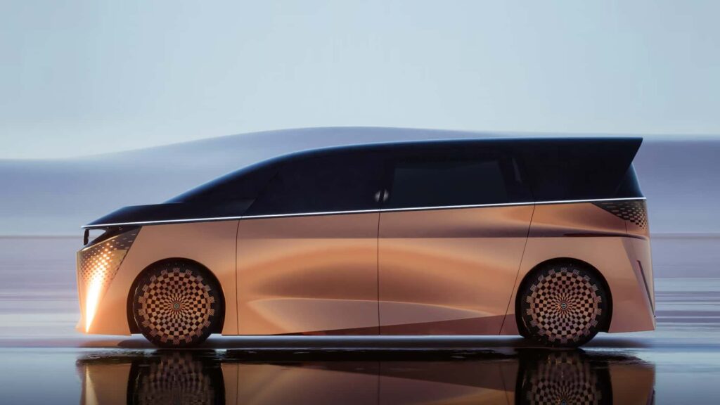 نمای جانبی خودرو