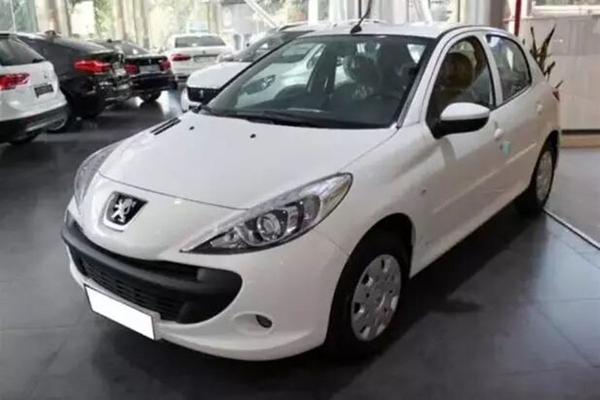 خبر مهم ایران خودرو برای مشتریانش | اعلام قیمت پژو 207 دستی سقف شیشه ای ارتقا یافته