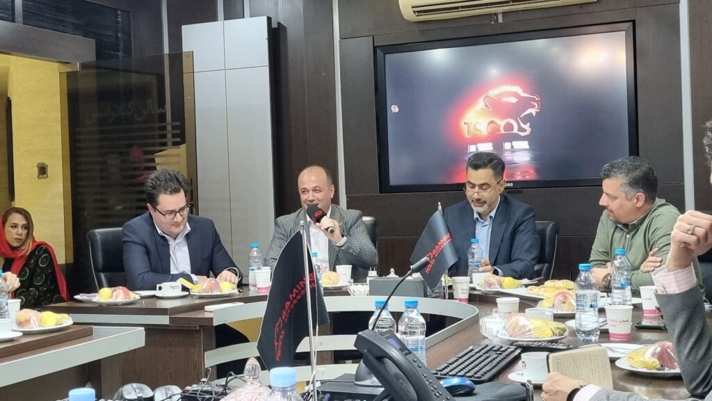 نه از این دولت و نه دولت قبلی، تسهیلاتی دریافت نکردیم