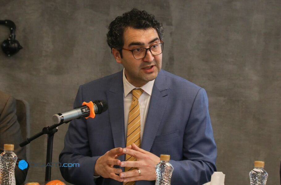 نیاز به ارتباط بین‌المللی داریم