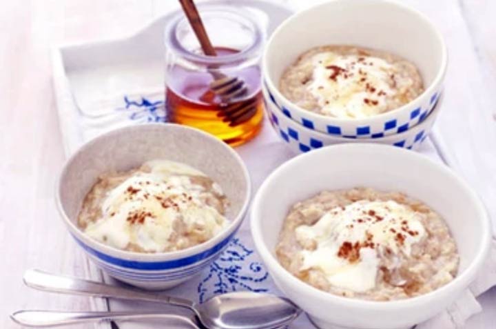 نحوه تهیه اوتمیل رژیمی و ۱۵ دستور تهیه خوشمزه دیگر 2 اوتمیل سیب و دانه کتان