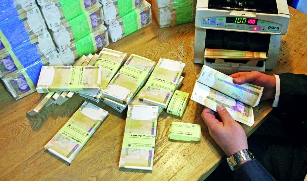 خبر داغ اول هفته برای کارمندان و بازنشستگان | شرط مهم افزایش ۲۰ درصدی حقوق کارمندان و بازنشستگان 2 حقوق کارمندان