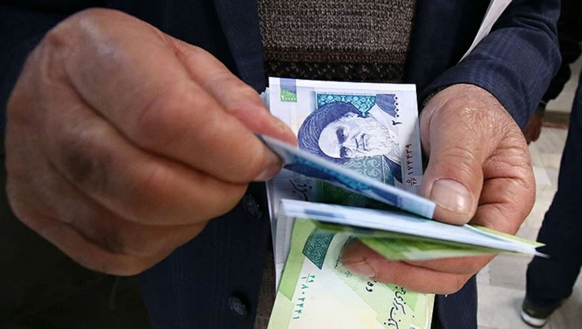 خبر تازه درمورد واریز عیدی بازنشستگان و مستمری بگیران 4 عیدی بازنشستگان