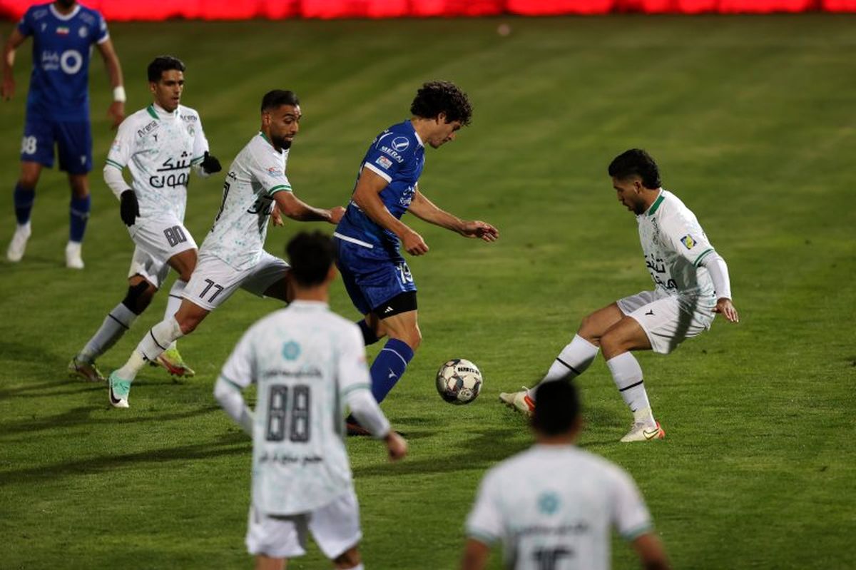 پایان نیم فصل اول برای ربیعی با آمار فوق‌العاده