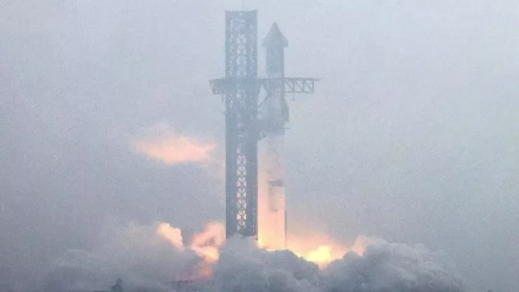 استارشیپ برای اولین بار توانست دور کره زمین پرواز کند + ویدیو