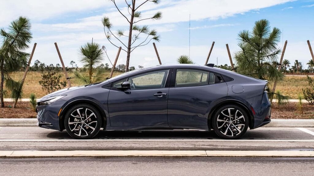 تویوتا پریوس پرایم