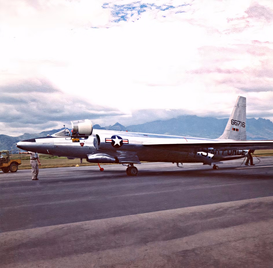 ۵ مسئله دلنشین در رابطه هواپیمای جاسوسی U-2 Dragon Lady_روشنفکر 32 ۵ نکته جالب در مورد هواپیمای جاسوسی U-2 Dragon Lady