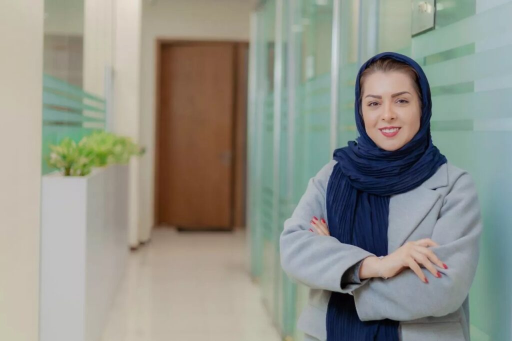 1725953156 167 انحصار علیه نوآوری؛ بیمه مرکزی در روبه رو اینشورتک‌ها شمشیر