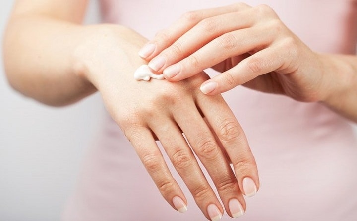 ۳۳ کارهایی که علتپیری می شود_روشنفکر 30 از رسیدگی به گردن و دست ها غافل نشوید