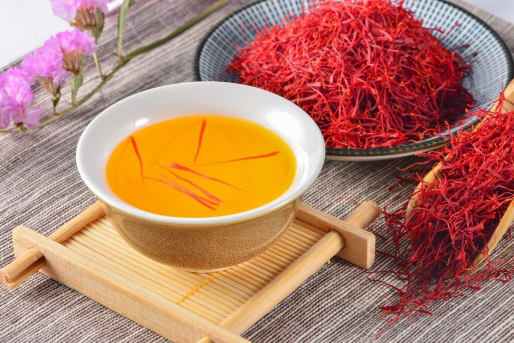 دمنوش های سودمند: ۱۲ دمنوش گیاهی سودمند که باید امتحان کنید!_روشنفکر 32 1742435378 604 دمنوش های سودمند ۱۲ دمنوش گیاهی سودمند که باید امتحان