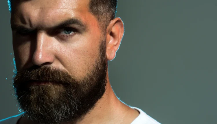 رابطه با مرد آلفا: آیا با یک مرد آلفا رابطه دارید؟ + ویژگیها مرد آلفا در رابطه_روشنفکر 34 مرد ریش دار اخمو