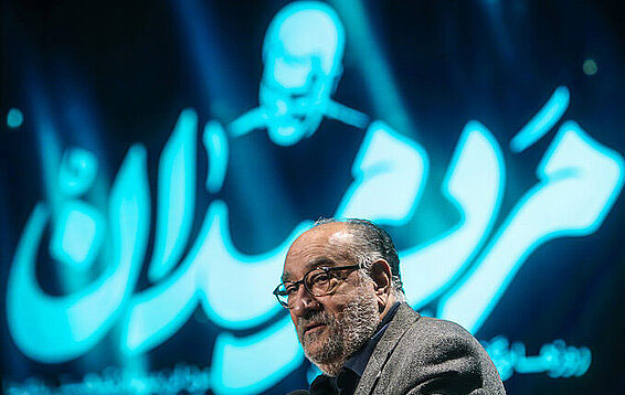 تا نفس داریم برای پاسداری از کشور ایستادگی خواهیم کرد