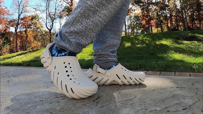 صندل کراکس بهترین کفش بعد از فوتبال 7 صندل کراکس بهترین کفش بعد از فوتبال