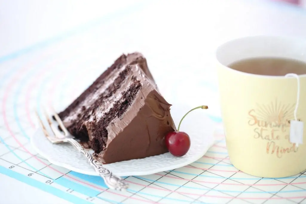 چرا شکلات را دوست داریم و چرا شکلات خوشمزه است؟_روشنفکر 8 چرا شکلات را دوست داریم و چرا شکلات خوشمزه است؟ روشنفکر.webp