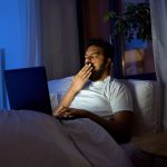 اهمال کاری انتقامی قبل از خواب: چرا آزادی‌تان را در ساعات پایانی شب جستجو می‌کنید؟_روشنفکر