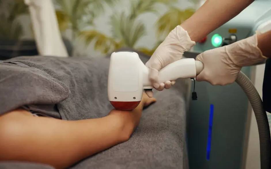 همه چیز درباره لیزر موهای زائد که باید بدانید 8 همه چیز درباره لیزر موهای زائد که باید بدانید