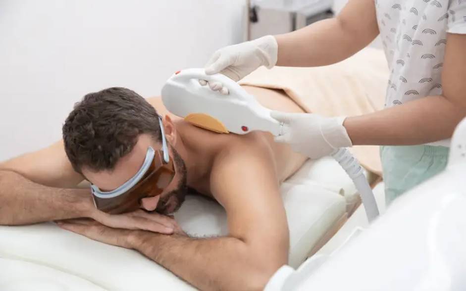 همه چیز درباره لیزر موهای زائد که باید بدانید 9 همه چیز درباره لیزر موهای زائد که باید بدانید