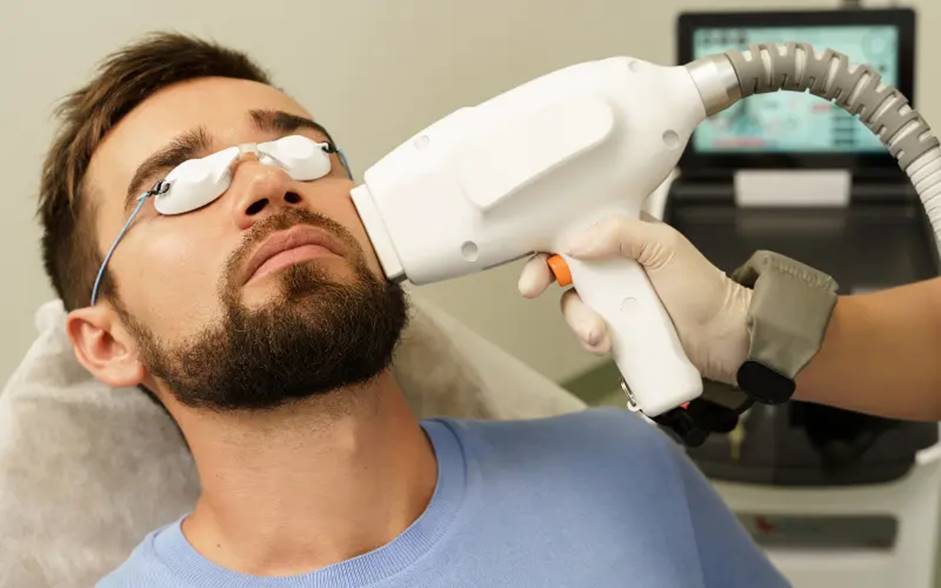همه چیز درباره لیزر موهای زائد که باید بدانید 10 همه چیز درباره لیزر موهای زائد که باید بدانید