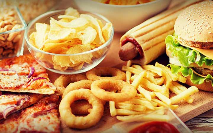 چه غذاهایی برای رفلاکس معده مفیدند و چه غذاهایی زیان اور؟_روشنفکر 10 شایعترین مواد غذایی تحریککنندهی علائم رفلاکس معده